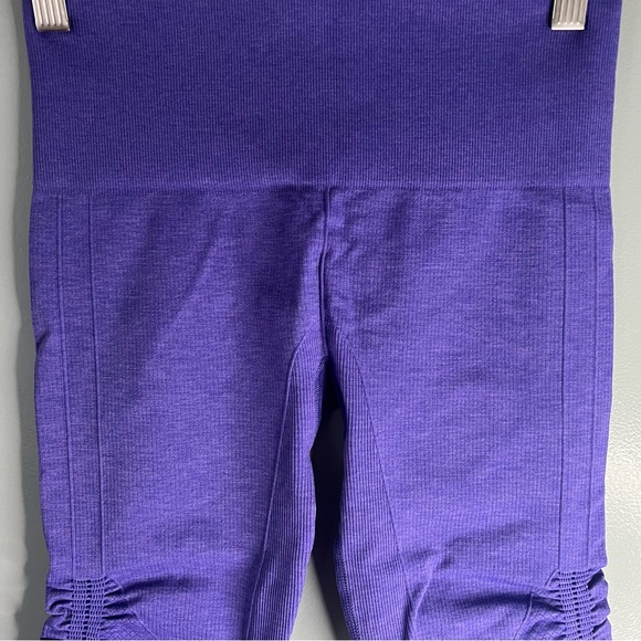 LuluLemon Seamless Awakening Crop Rushed Leggings - Picture 6 of 6